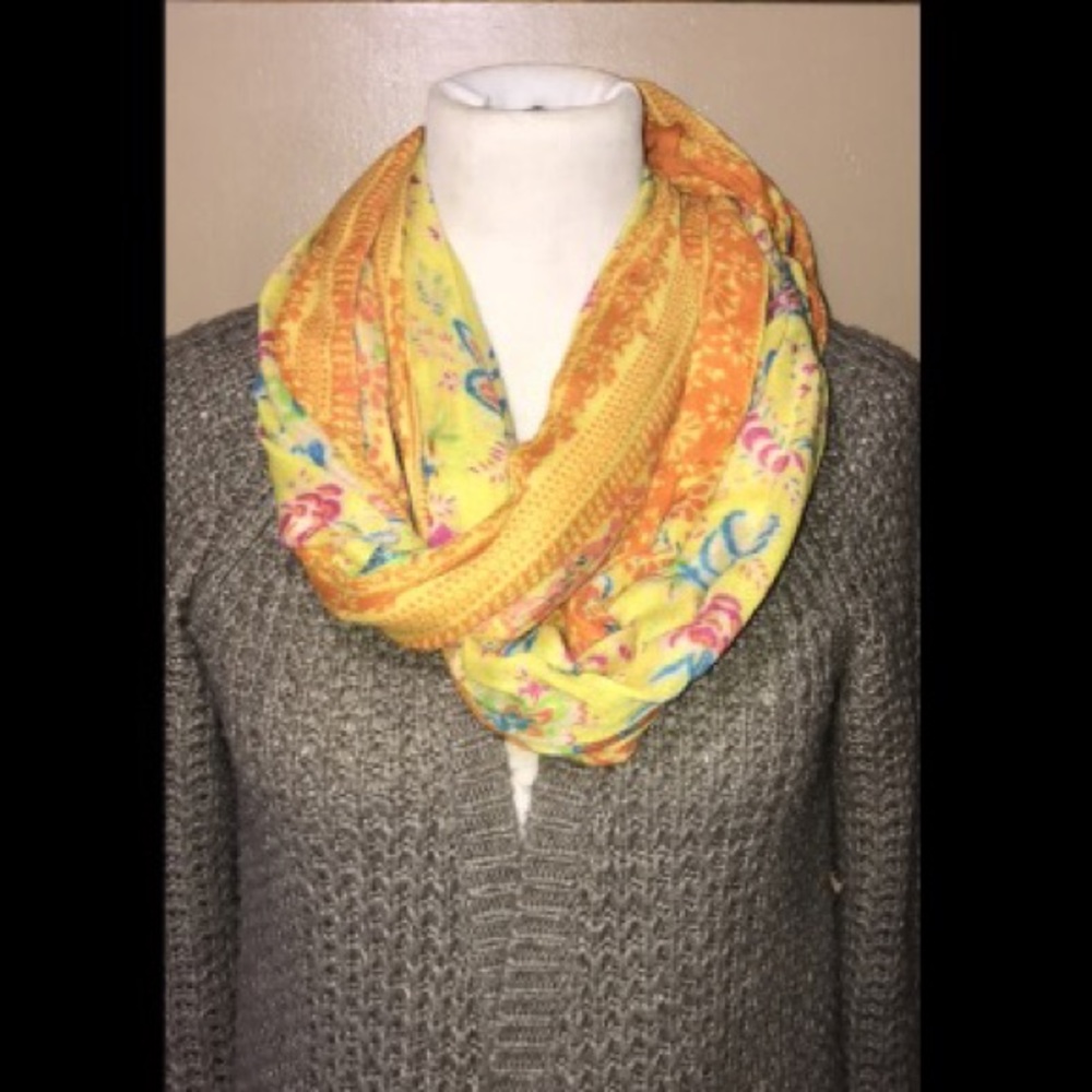Colorful scarf or head wrap - Picture 4 of 8